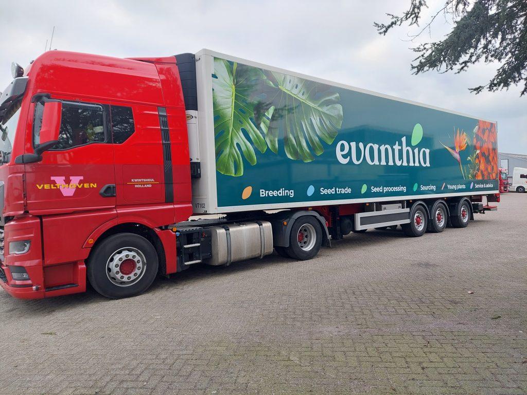 Evanthia en Velthoven Transport: een vertrouwde samenwerking nu zichtbaar op de weg